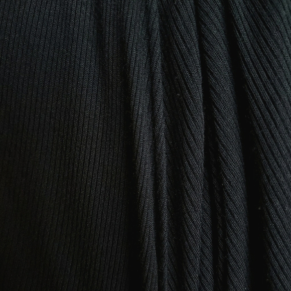 Urban Outfitters x Silence + Noise | Overlap Split Drape Top | Black | Small - Picture 10 of 12